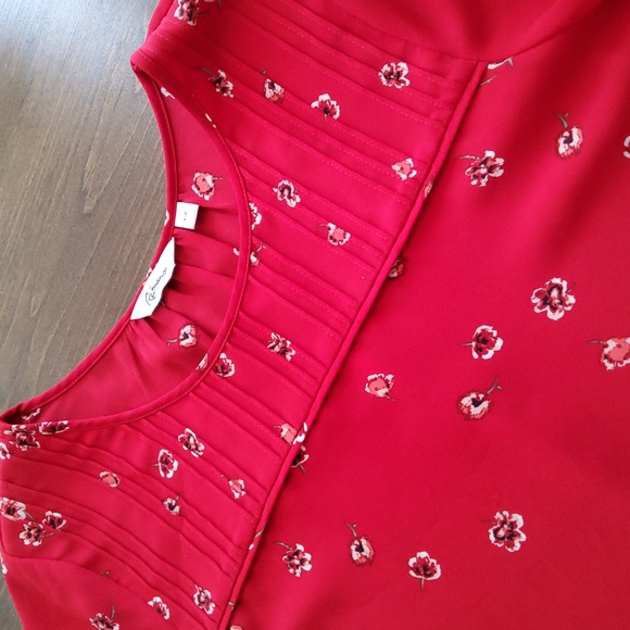 Reitmans Red Floral Blouse - Picture 3 of 8